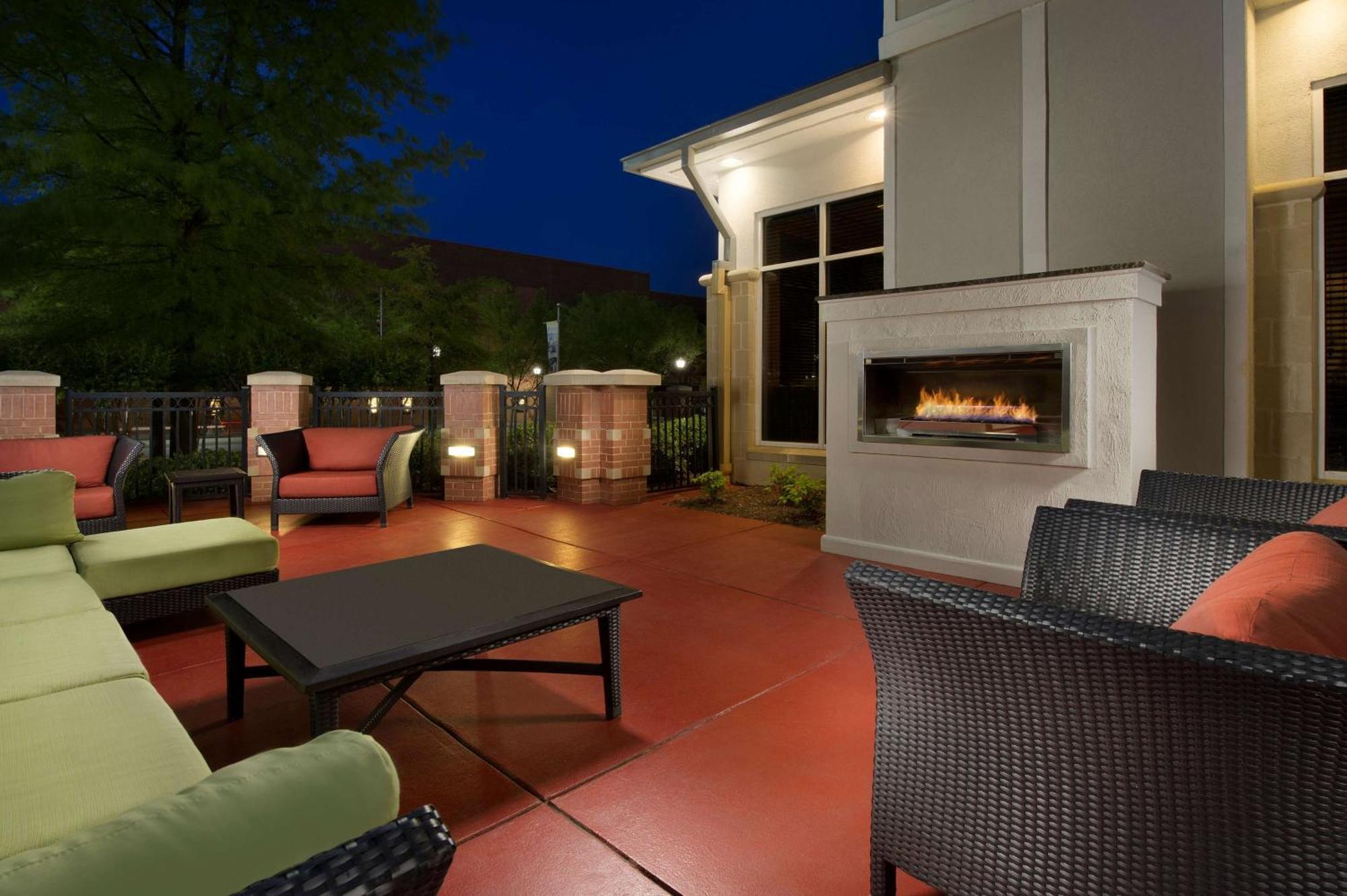 Hilton Garden Inn Chattanooga Downtown Екстериор снимка