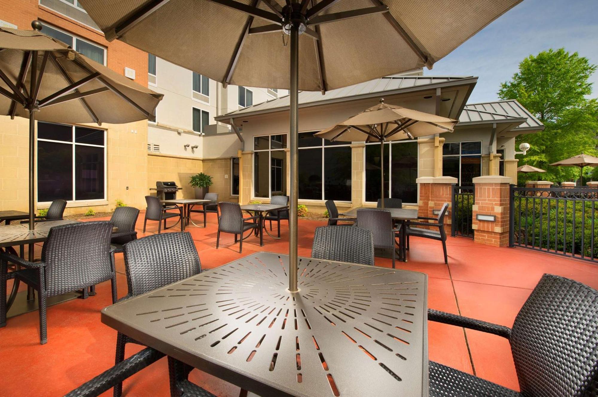 Hilton Garden Inn Chattanooga Downtown Екстериор снимка
